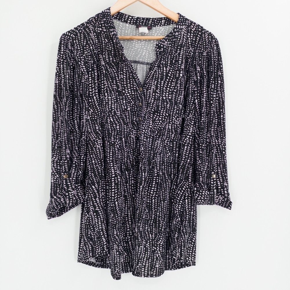 Cocomo Woman Tunic Top Womens 1X Black White Dot Roll Tab Henley Career